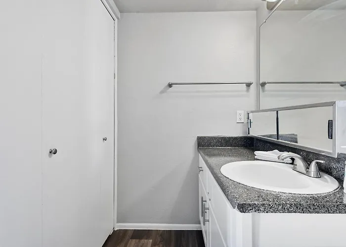 Apartment Modern 1b1b With Free Parking Scottsdale